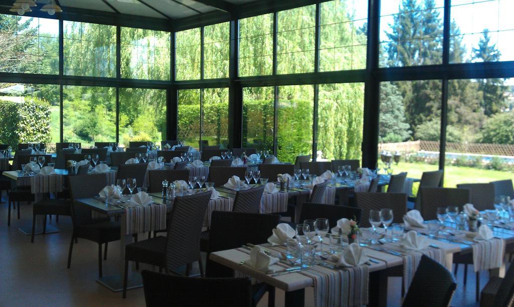 Hotel Restaurant La Verperie Sarlat Esterno foto