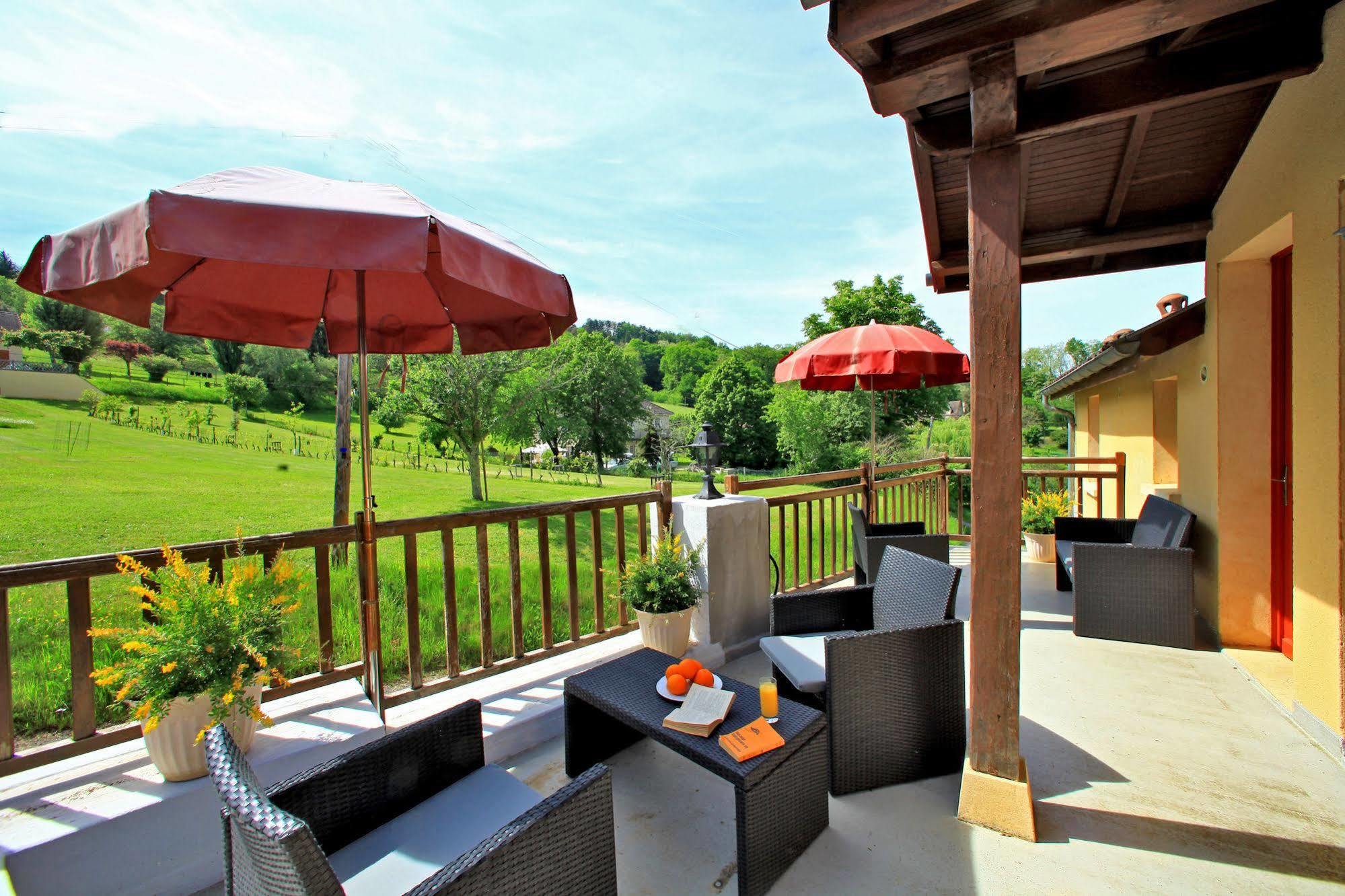 Hotel Restaurant La Verperie Sarlat Esterno foto